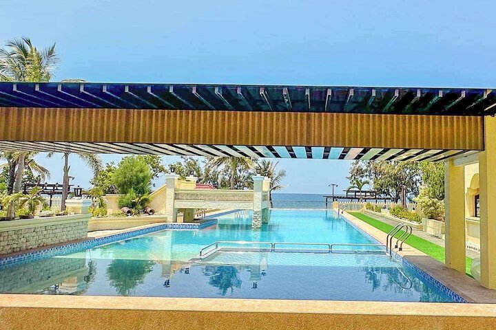 Pool 50 of 64