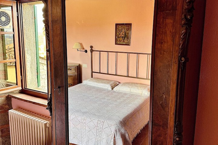Room 53 of 157