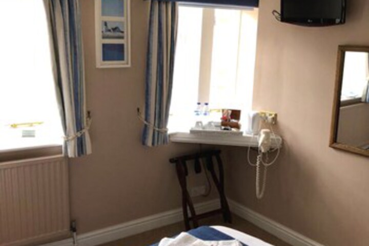 Room 43 of 46