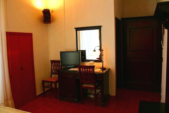 Room 29 of 61