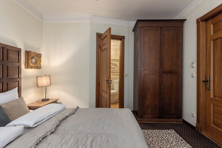 Room 62 of 118