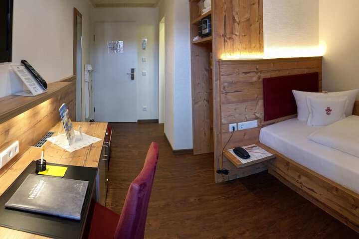 Room 11 of 51