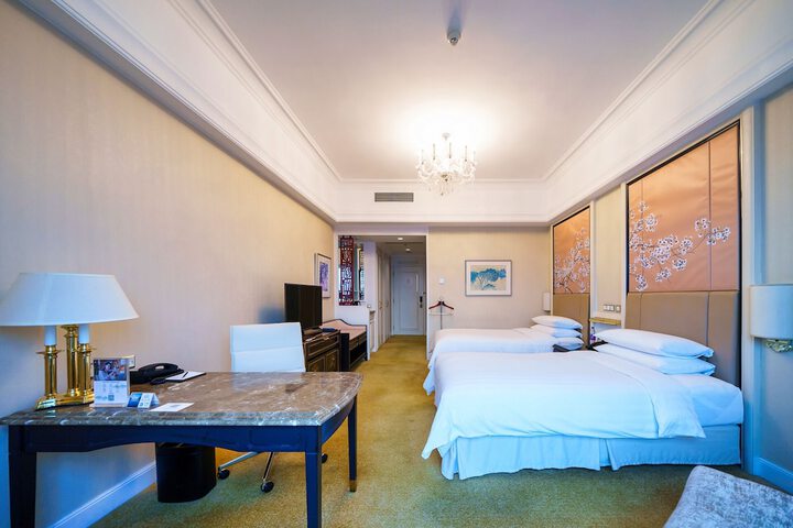 Room 31 of 229