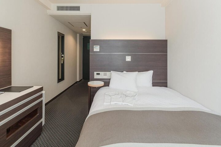 Room 7 of 20