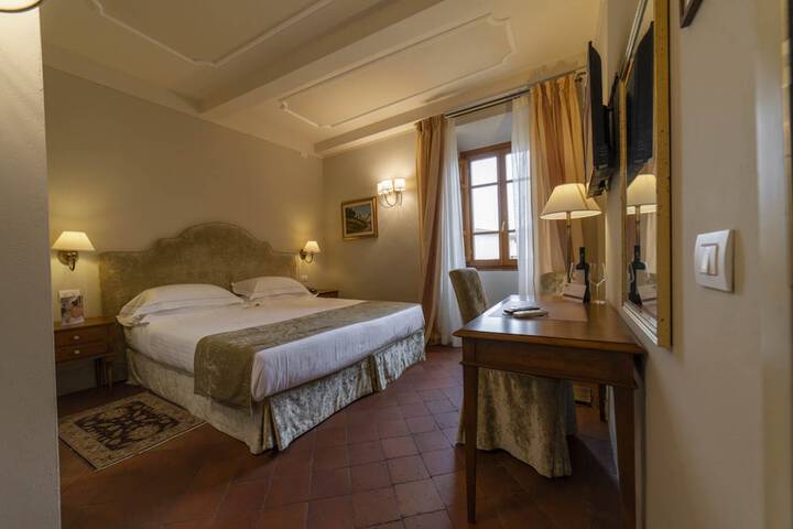 Room 10 of 70