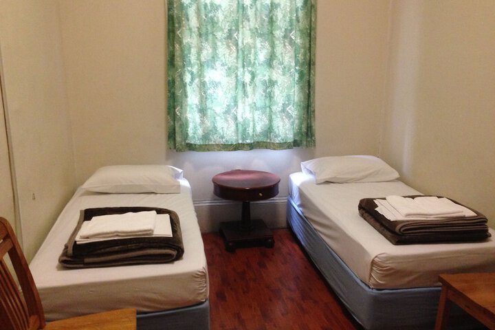Room 6 of 26