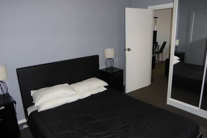 Room 8 of 40