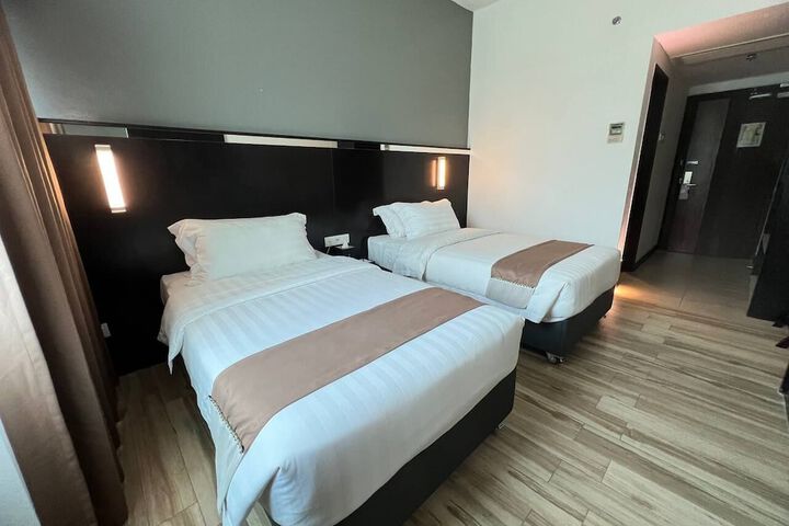Room 10 of 47