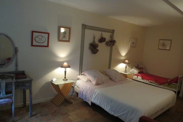 Room 5 of 14