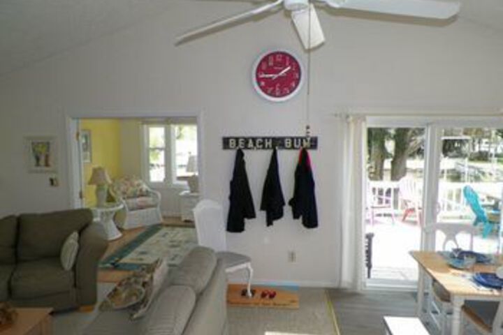 Room 16 of 19