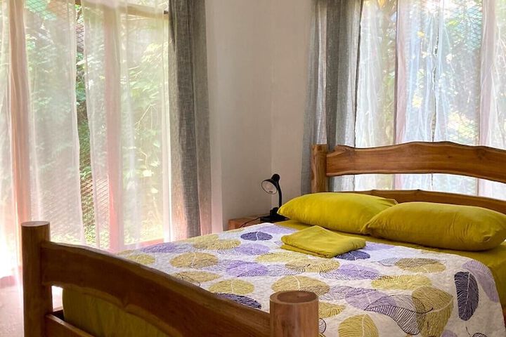 Room 25 of 107