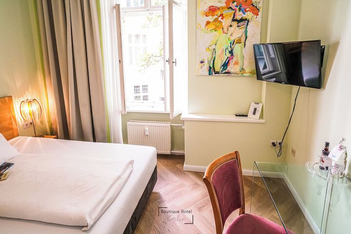 Room 49 of 136