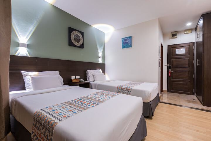 Room 9 of 29