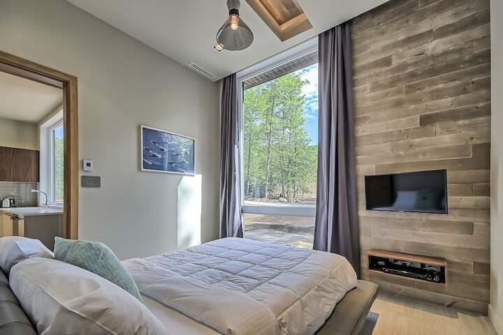 Room 15 of 325
