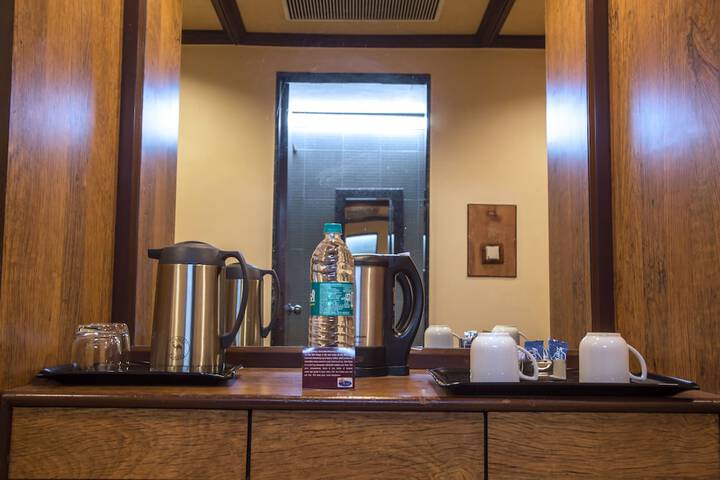Breakfast/Coffee Service 17 of 37
