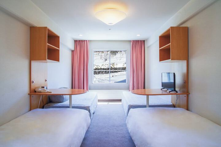 Room 11 of 88