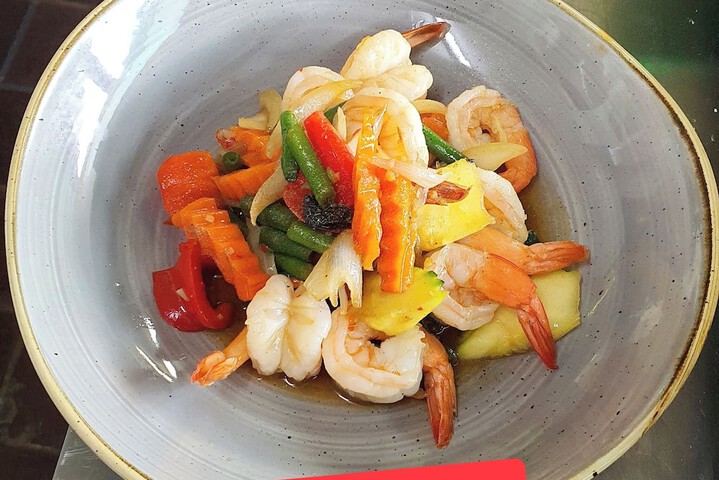 Dining 33 of 56