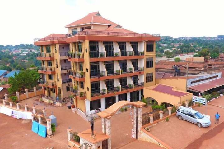 Hotel 7 of 10