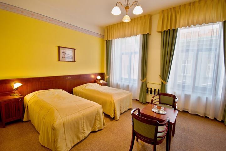 Room 22 of 61
