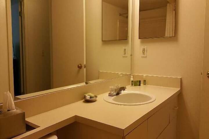 Room 15 of 23