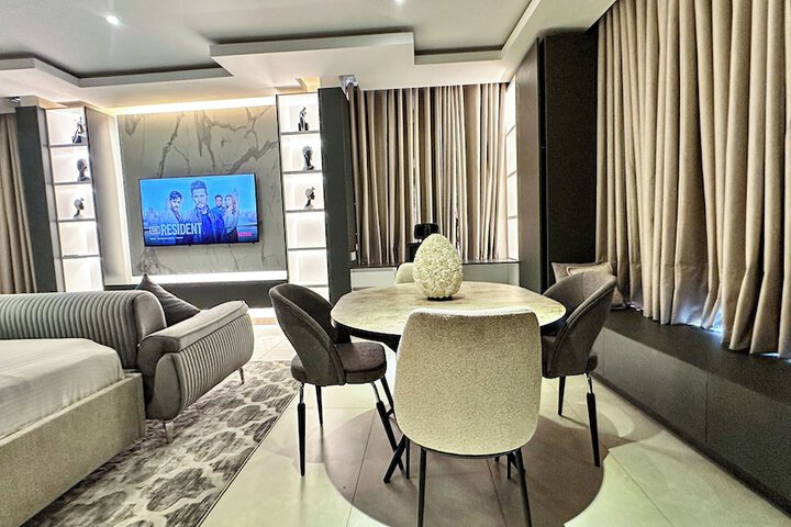 Room 35 of 121