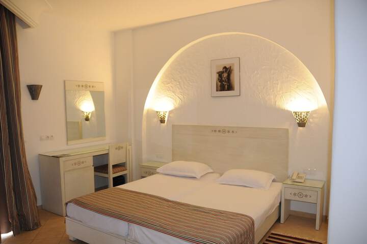 Room 7 of 46