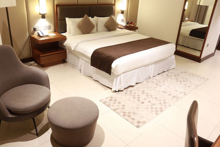 Room 21 of 41