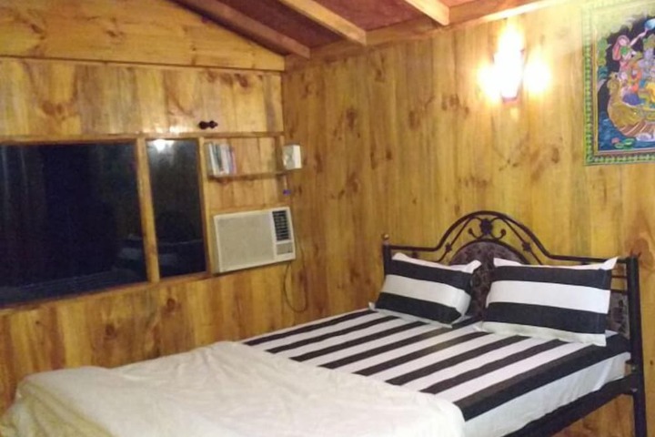 Room 3 of 53