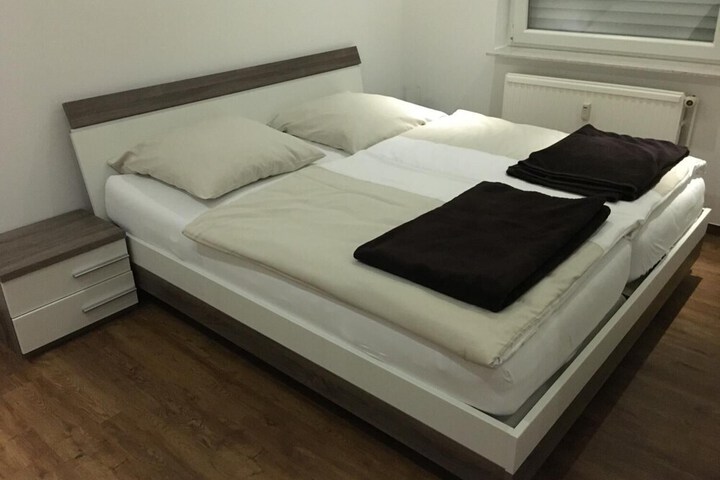 Room 5 of 34