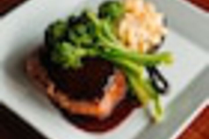 Dining 218 of 285