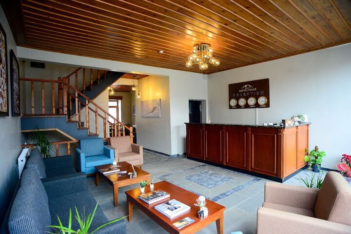 Hotel Interior 4 of 27