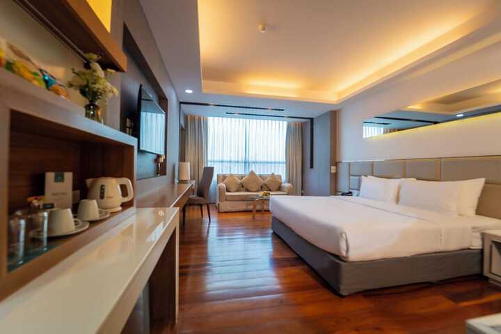 Room 17 of 130