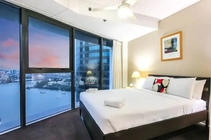 Room 4 of 23