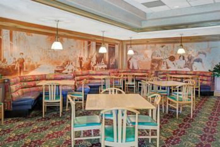 Breakfast/Coffee Service 6 of 34