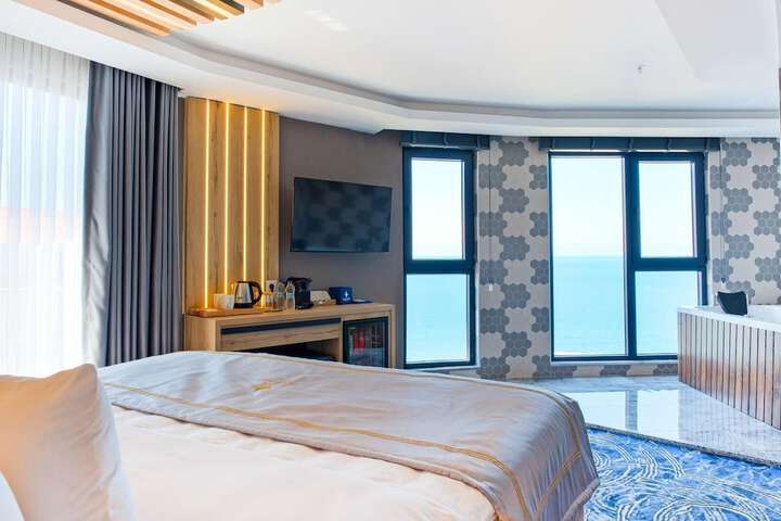 Room 27 of 80