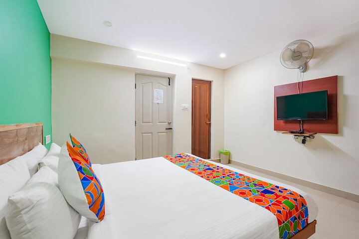 Room 10 of 26