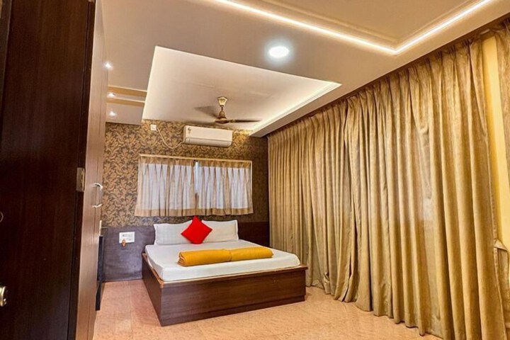 Room 25 of 43