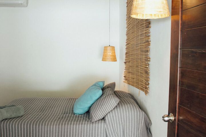 Room 10 of 36