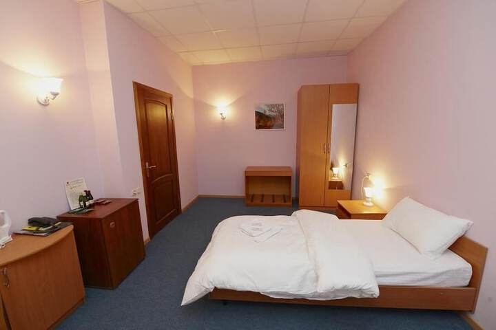 Room 7 of 86
