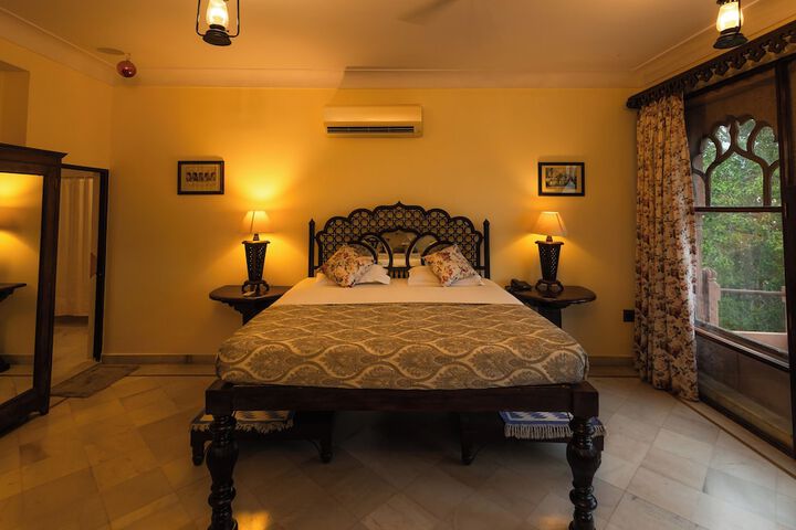 Room 14 of 53