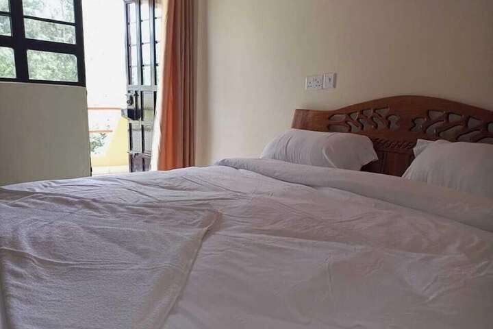 Room 4 of 35