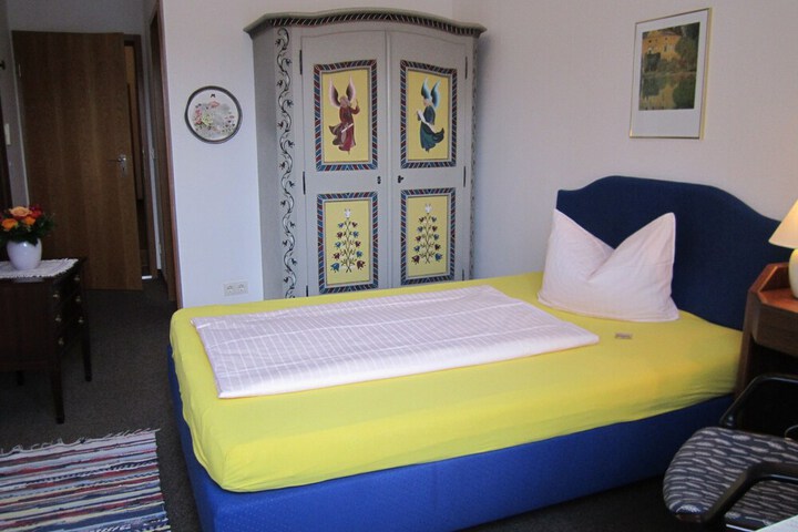 Room 15 of 21