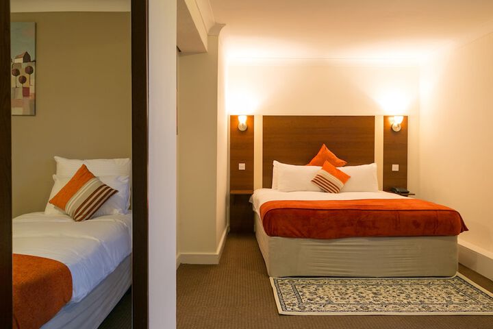 Room 3 of 39