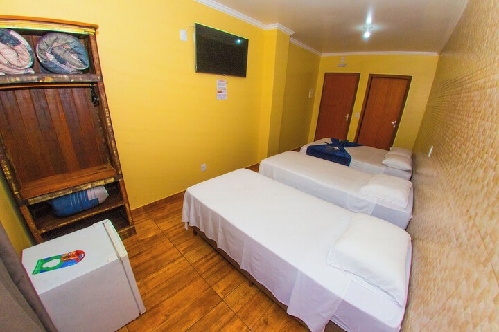 Room 9 of 36