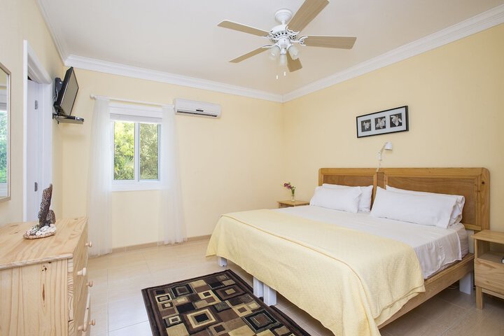 Room 10 of 46