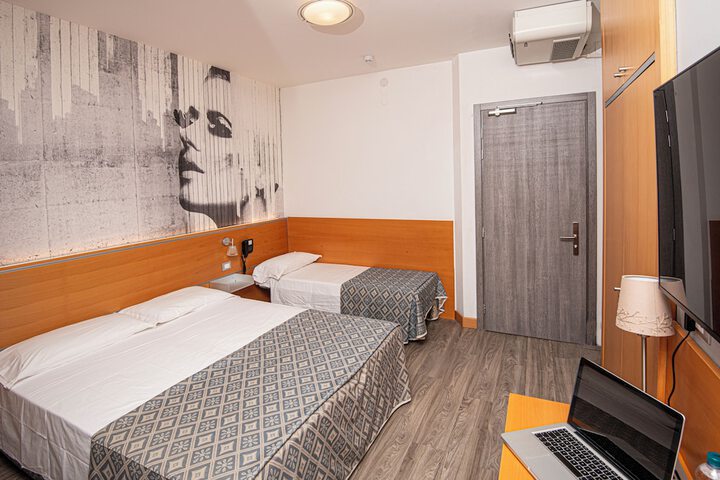 Room 18 of 59