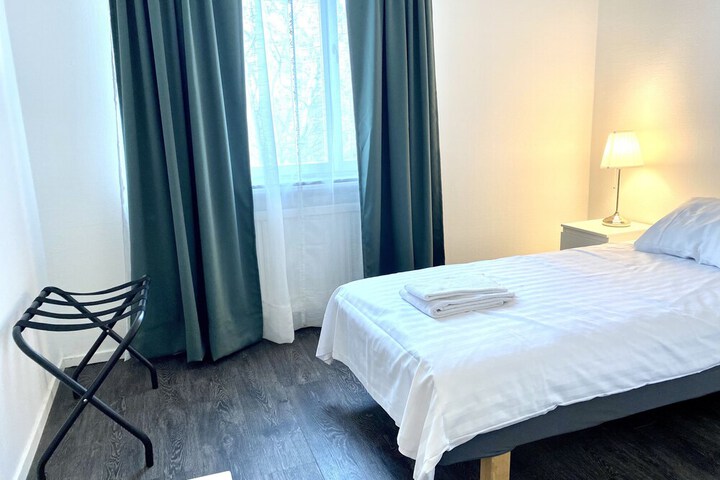 Room 21 of 49