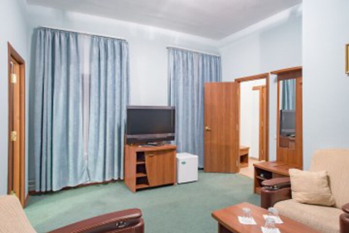 Room 18 of 111