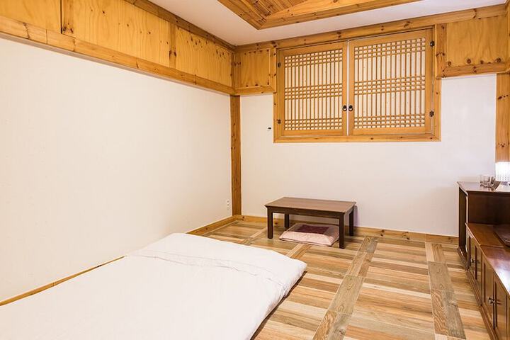 Room 20 of 42