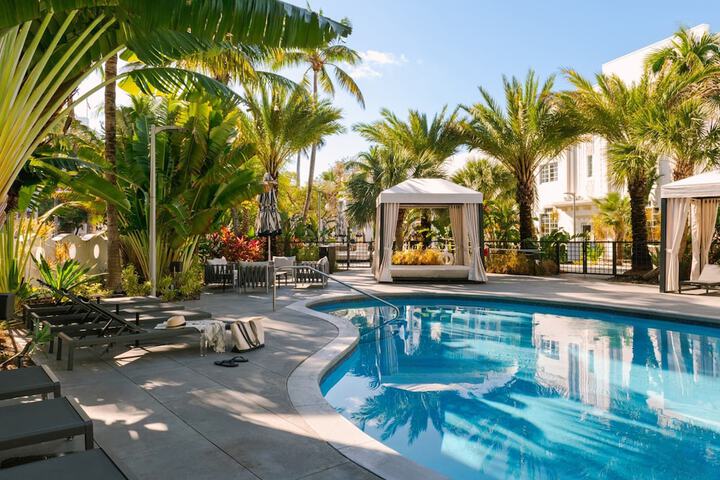 Kenmore Village Hotel South Beach in Miami Beach, FL